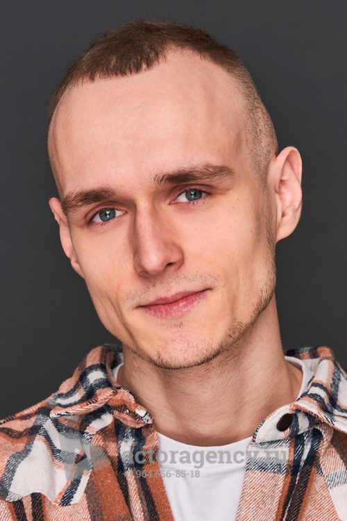 Некрасов Роман