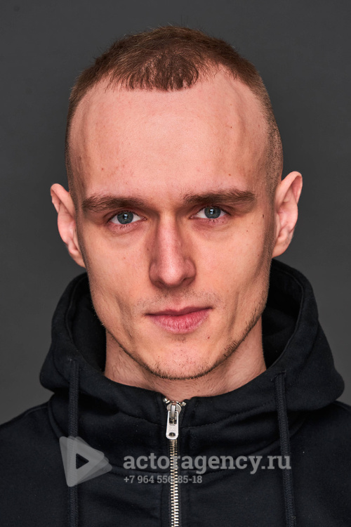 Некрасов Роман